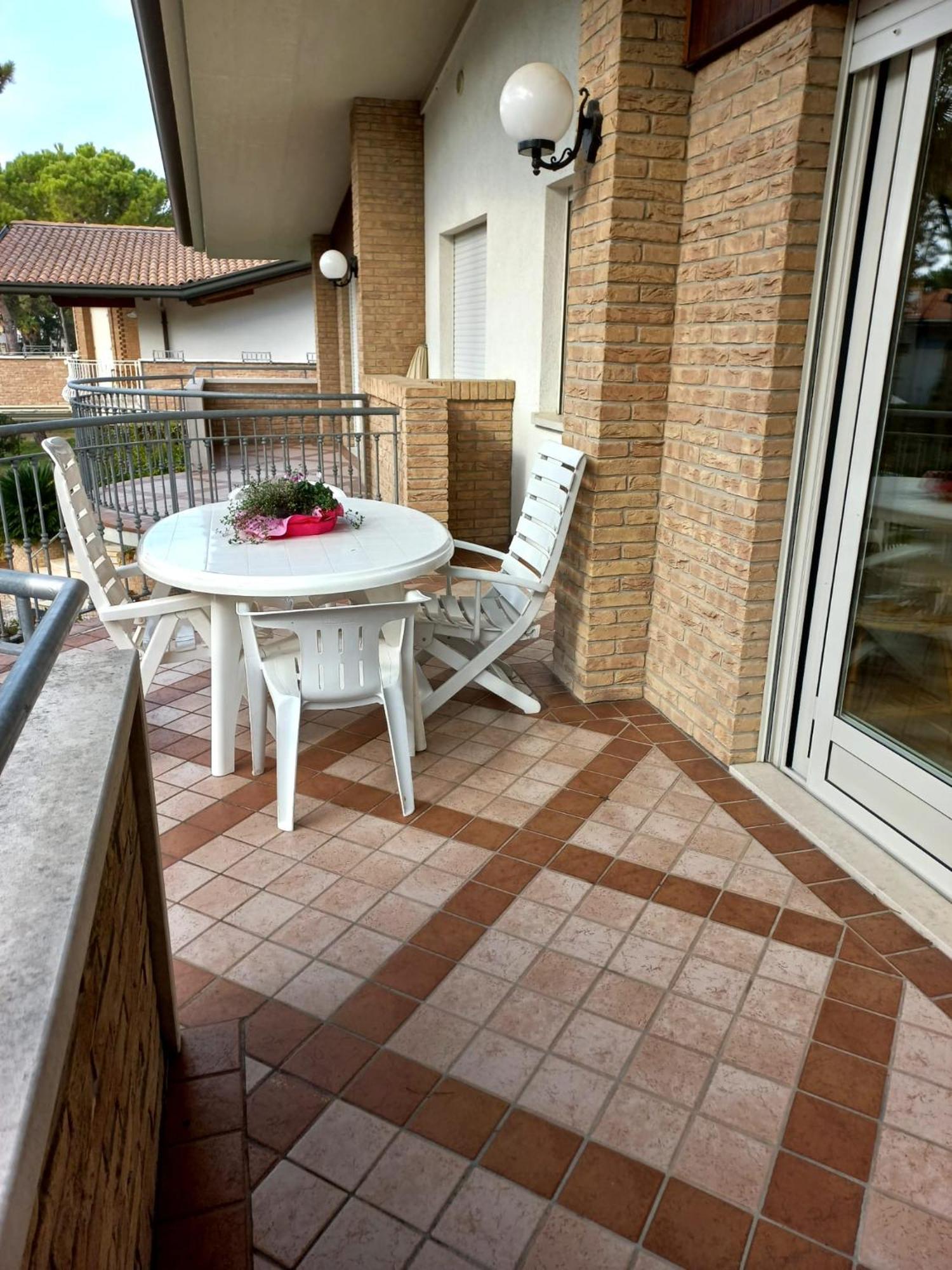 Villa Anny Lignano Sabbiadoro Eksteriør billede